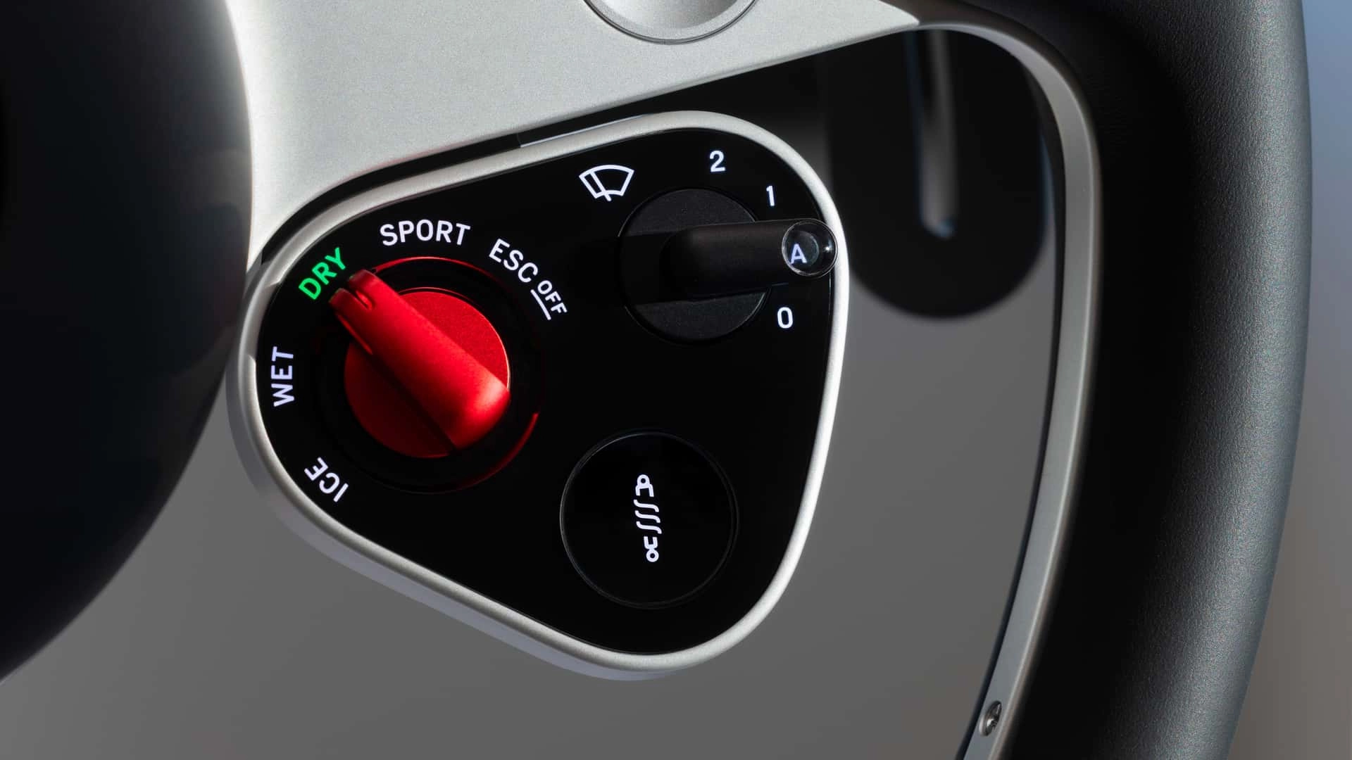 Ferrari luce comandi al volante (1)